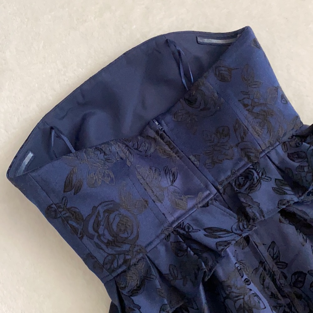 C/MEO Collective | Levity Strapless Fit & Flare Peplum Dark Floral Top XS - Picture 9 of 16